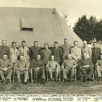 Officiers du régiment de Montmagny, en présence du Brigadier P.-E. Bernatchez, en 1945. Photo : Collection Centre d’histoire de Montmagny